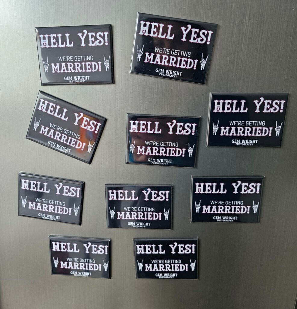magnet mariage sur le frigo, logo de gem wright photography